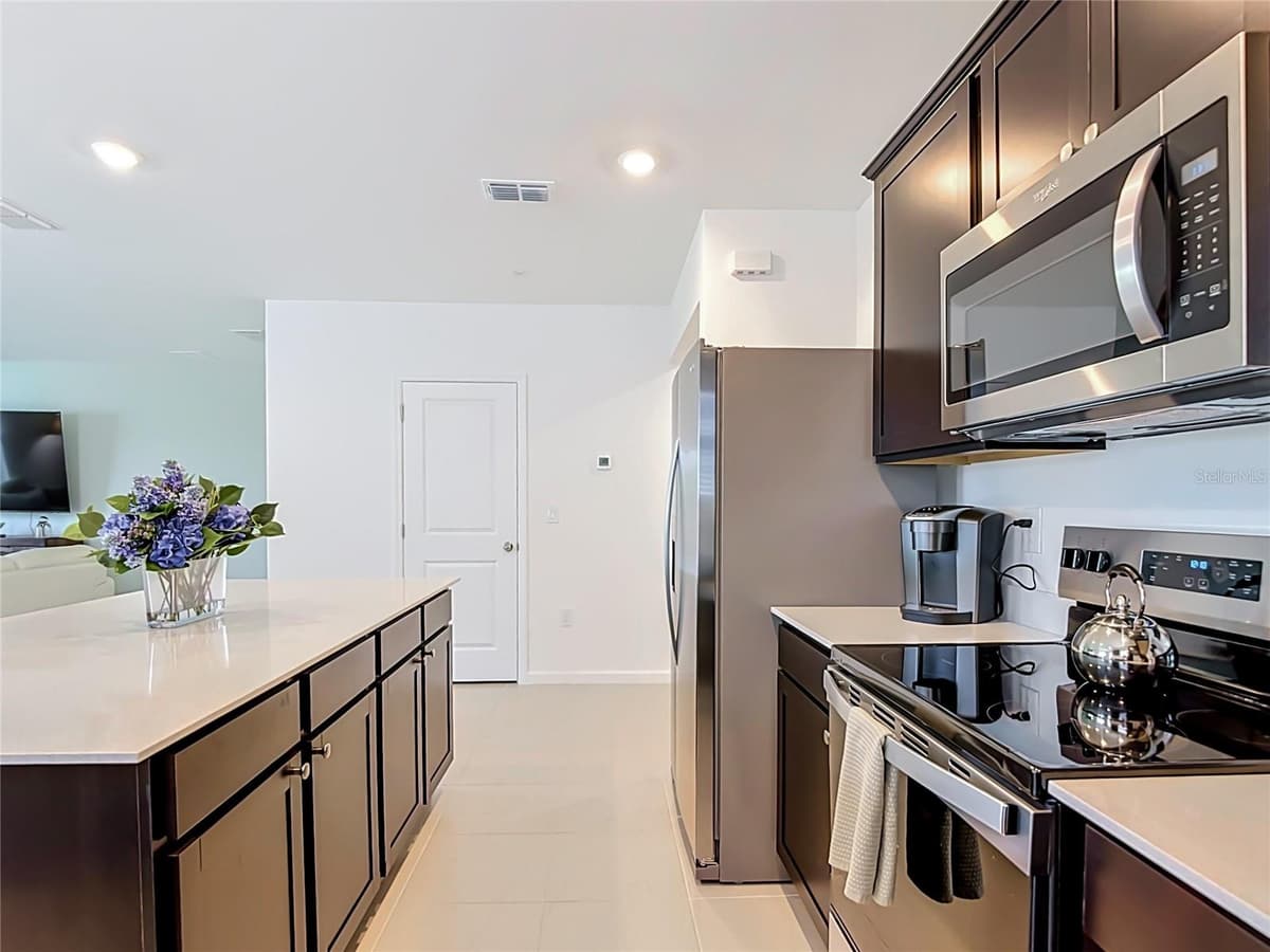 1211 CALOOSA COVE DRIVE — photo 8 of 72