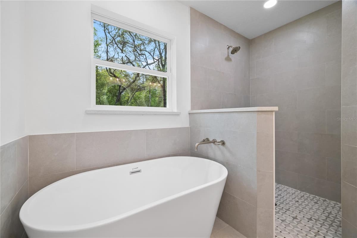 8157 VOYAGER DRIVE — photo 17 of 28