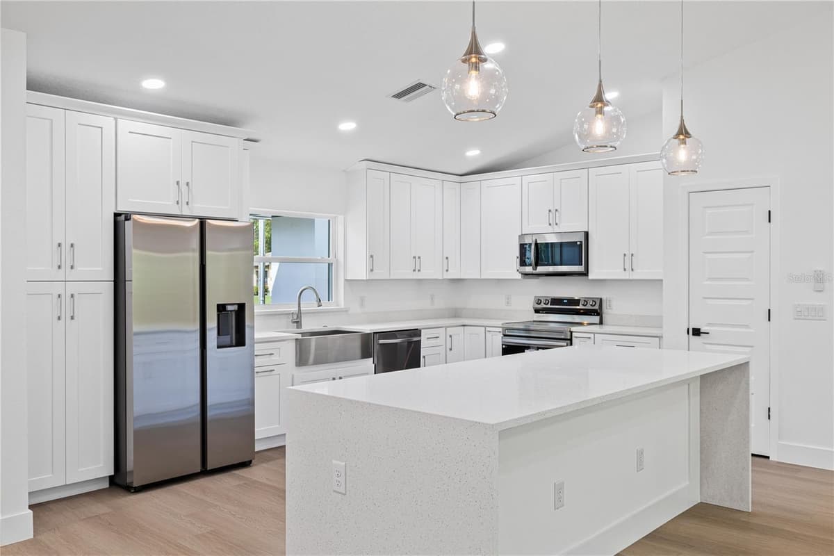 8157 VOYAGER DRIVE — photo 11 of 28