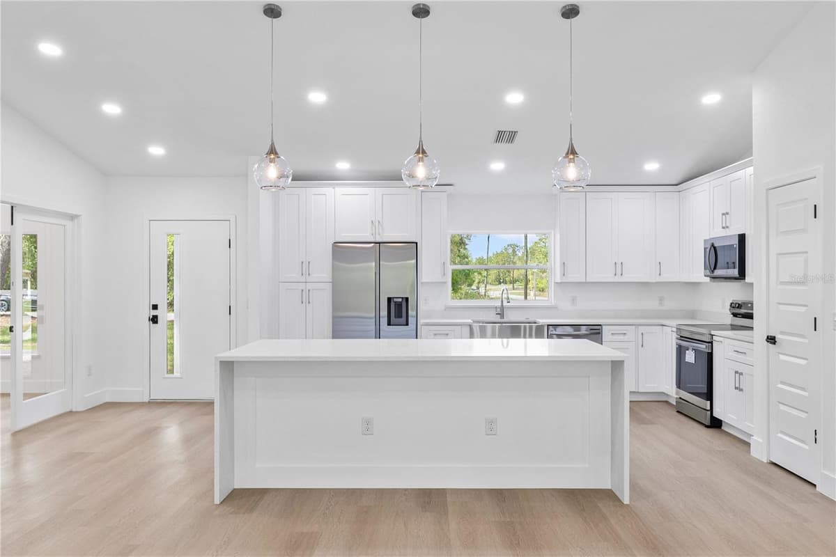 8157 VOYAGER DRIVE — photo 3 of 28