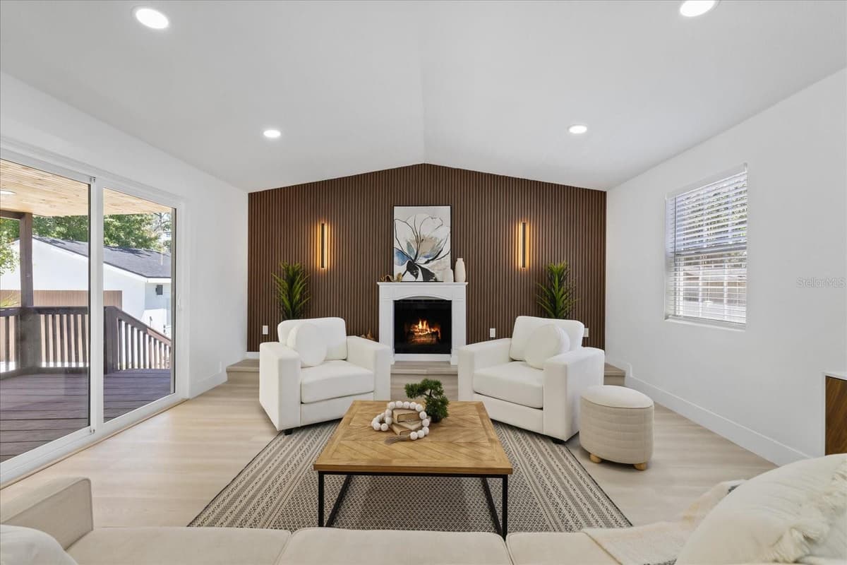 6403 ELLIOT DRIVE — photo 6 of 45