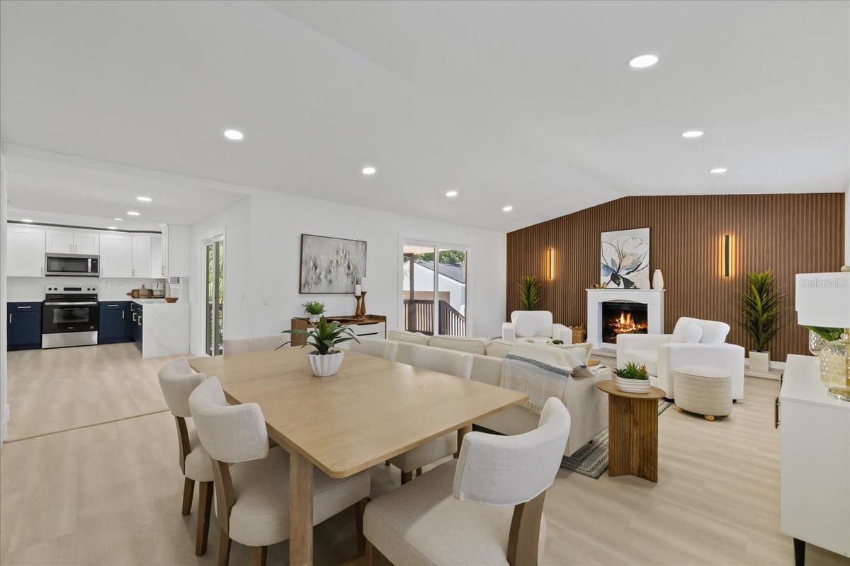 6403 ELLIOT DRIVE — photo 4 of 45
