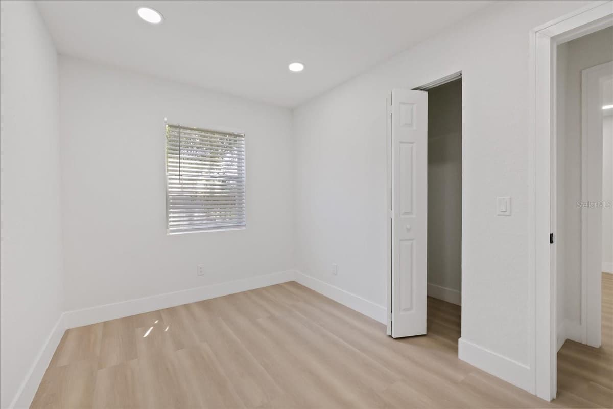 6403 ELLIOT DRIVE — photo 19 of 45