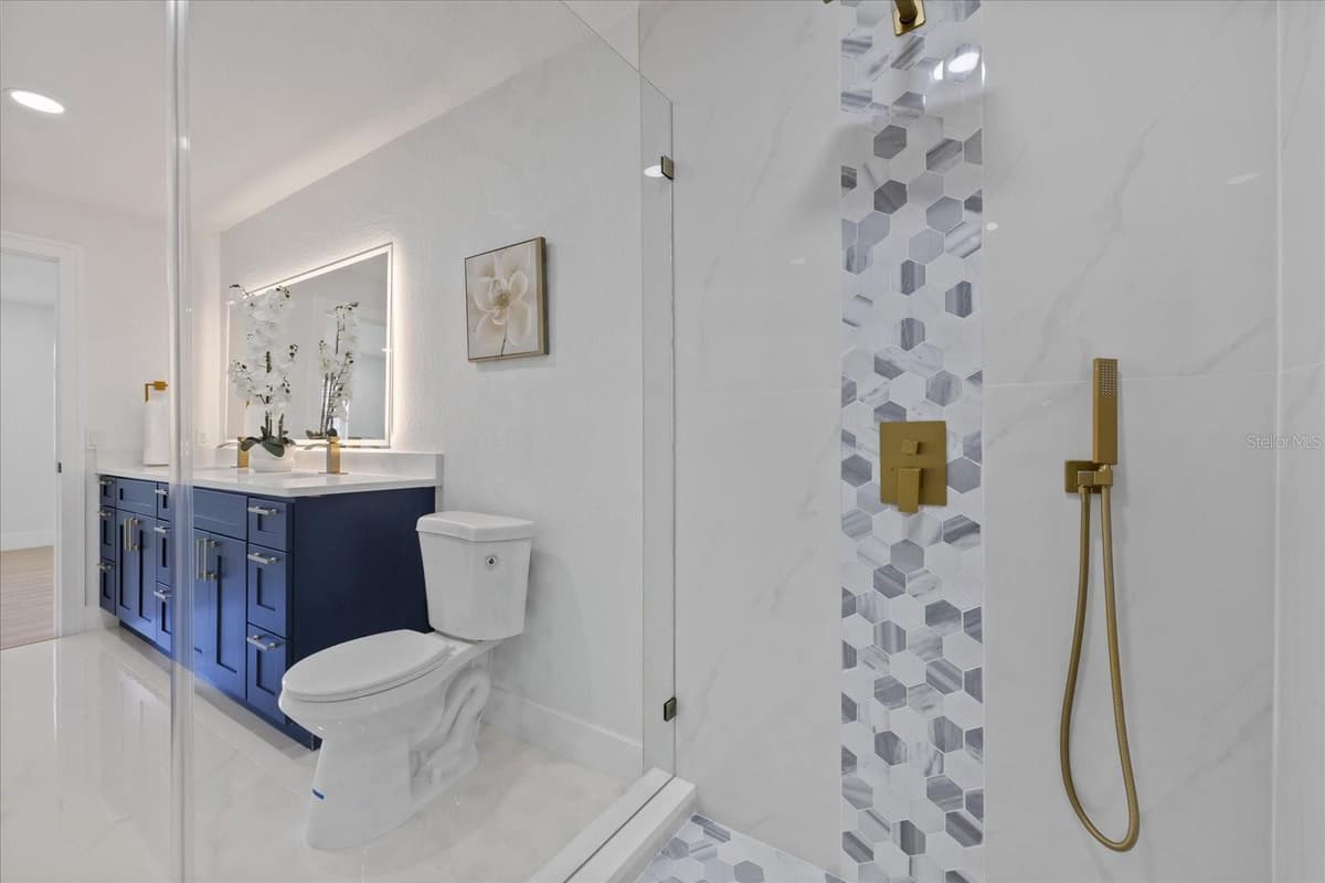 6403 ELLIOT DRIVE — photo 13 of 45