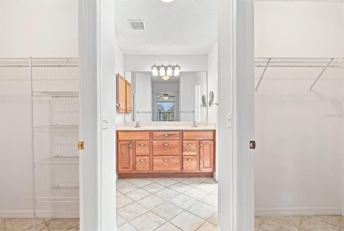 3425 CARBONDALE COURT — photo 18 of 41