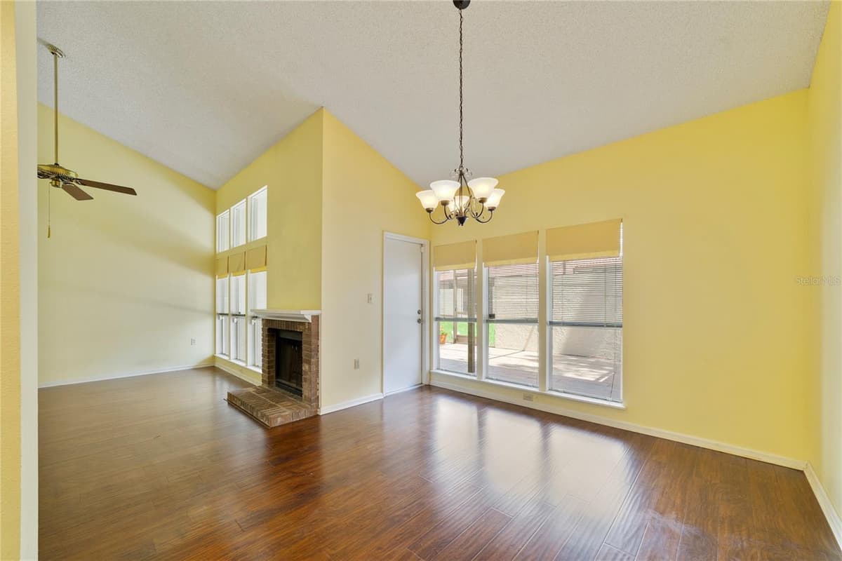 260 SABAL PALM PLACE — photo 8 of 18