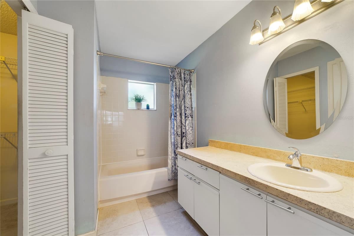 260 SABAL PALM PLACE — photo 11 of 18