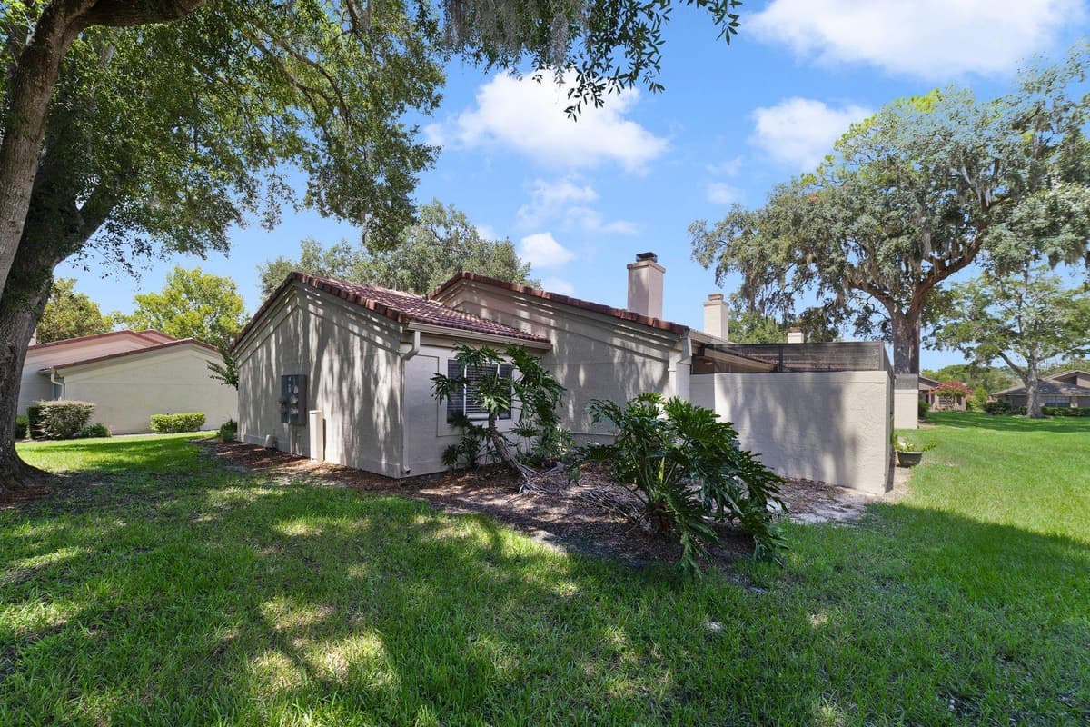 260 SABAL PALM PLACE — photo 16 of 18