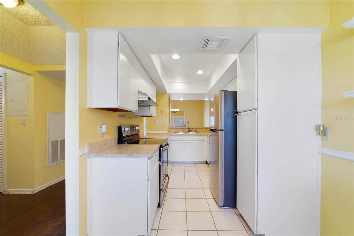 260 SABAL PALM PLACE — photo 5 of 18