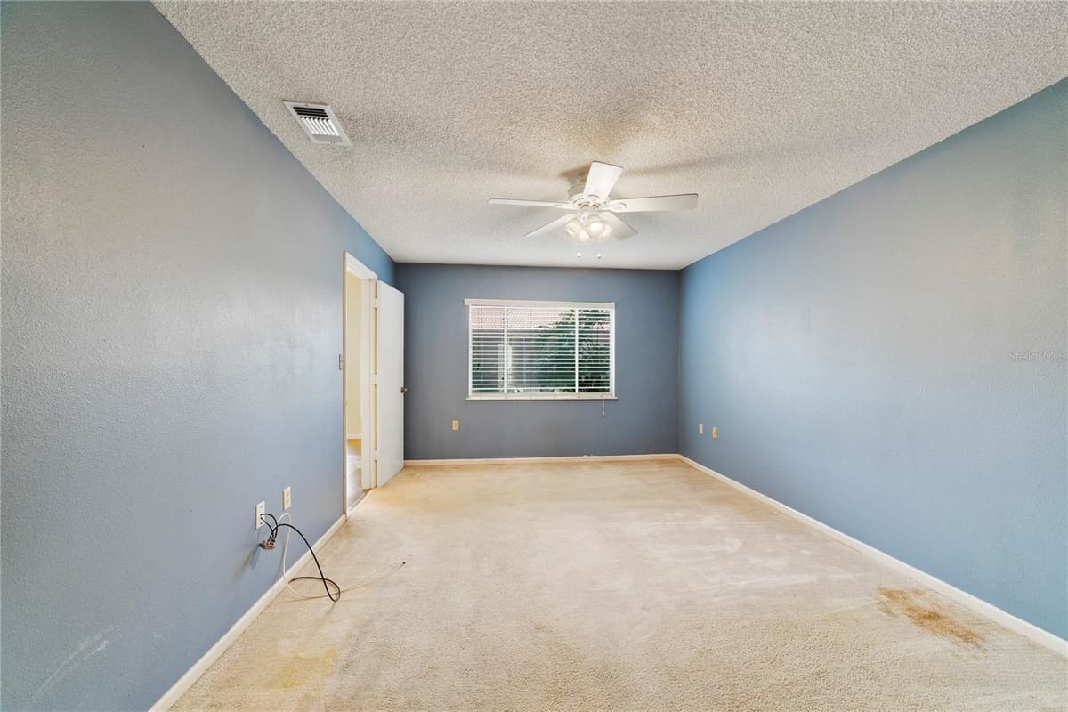 260 SABAL PALM PLACE — photo 10 of 18
