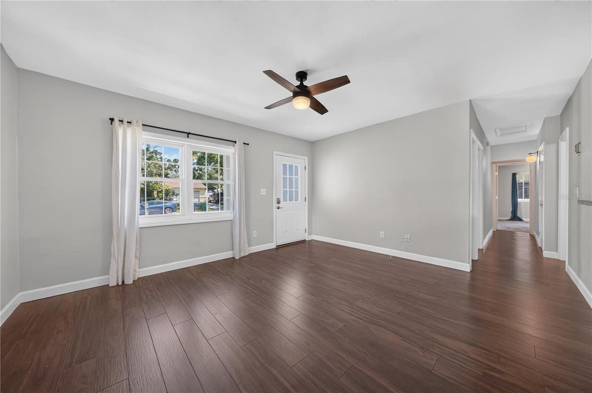 3906 BAY VISTA AVENUE — photo 8 of 41