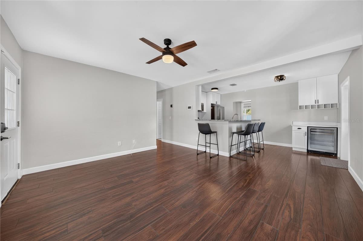 3906 BAY VISTA AVENUE — photo 9 of 41