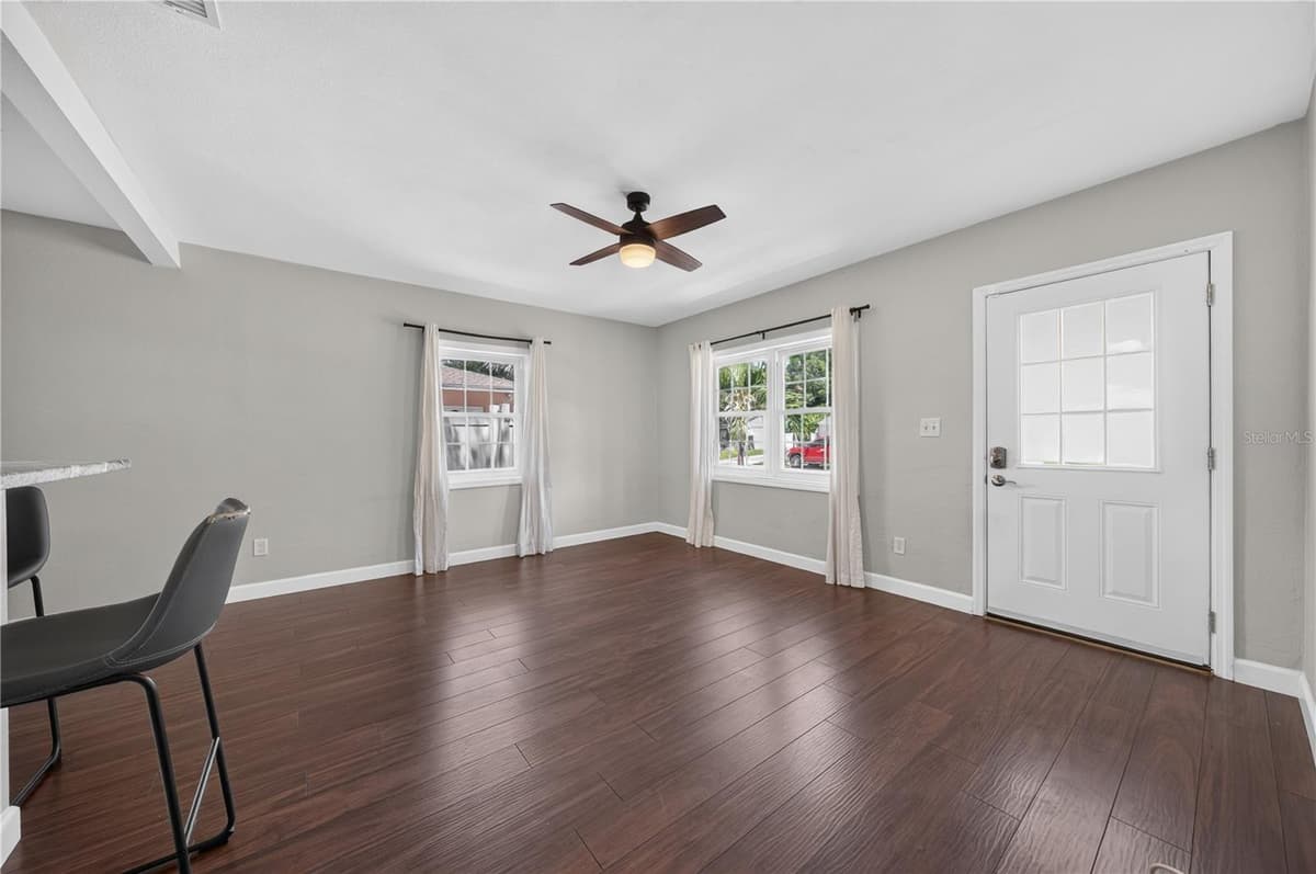 3906 BAY VISTA AVENUE — photo 6 of 41