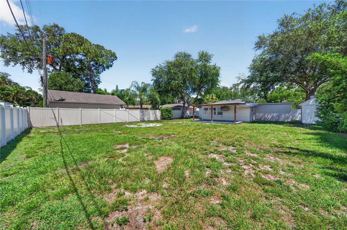 3906 BAY VISTA AVENUE — photo 34 of 41