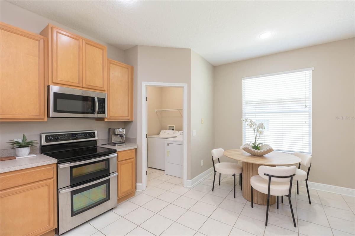 1615 BONITA BLUFF COURT — photo 14 of 46