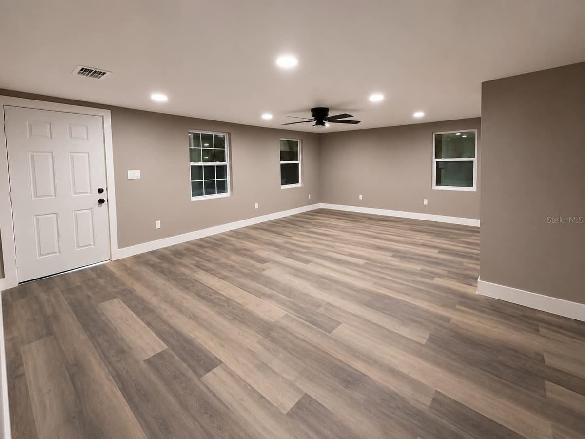 2509 DIXIE AVENUE — photo 4 of 15