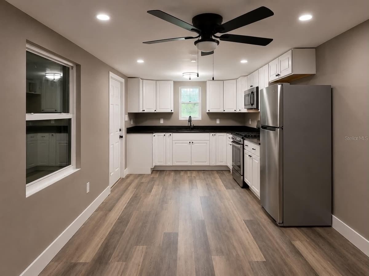2509 DIXIE AVENUE — photo 7 of 15