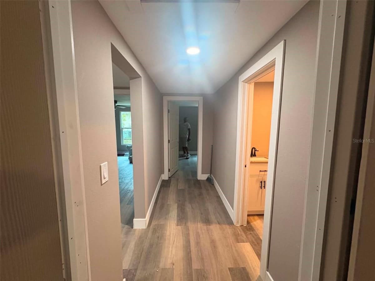 2509 DIXIE AVENUE — photo 9 of 15