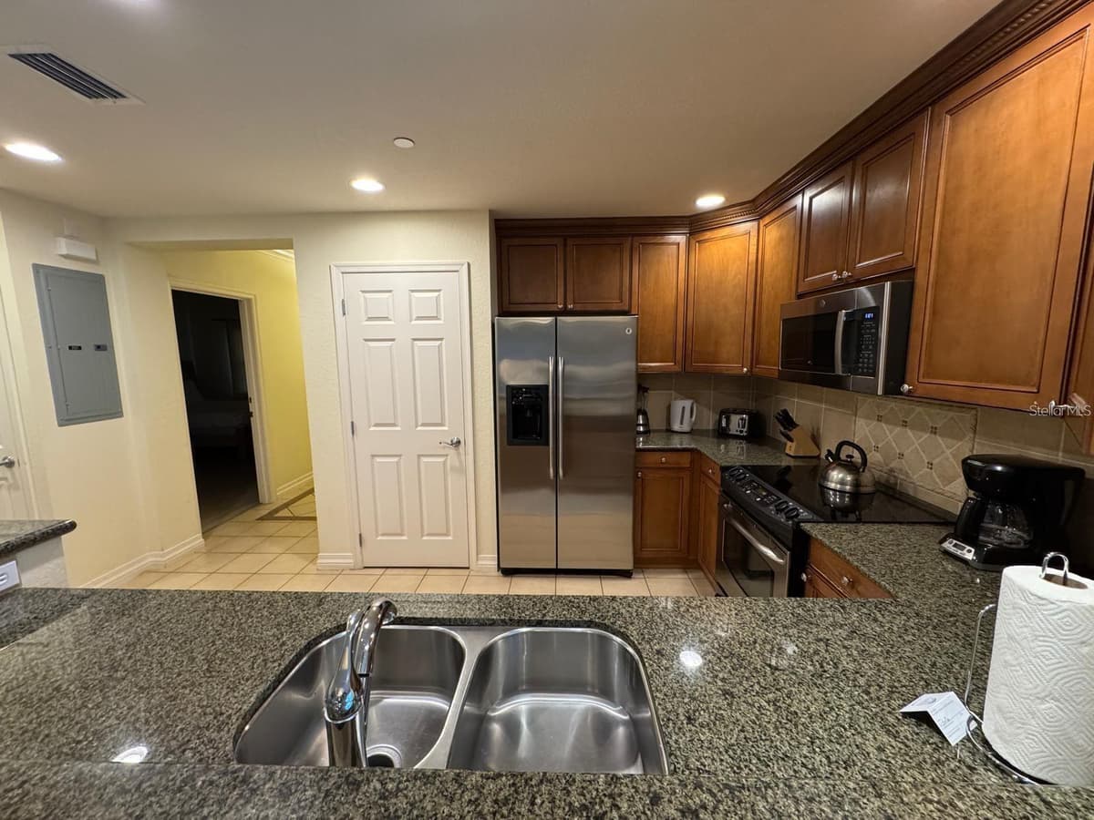 7651 WHISPER WAY — photo 14 of 31