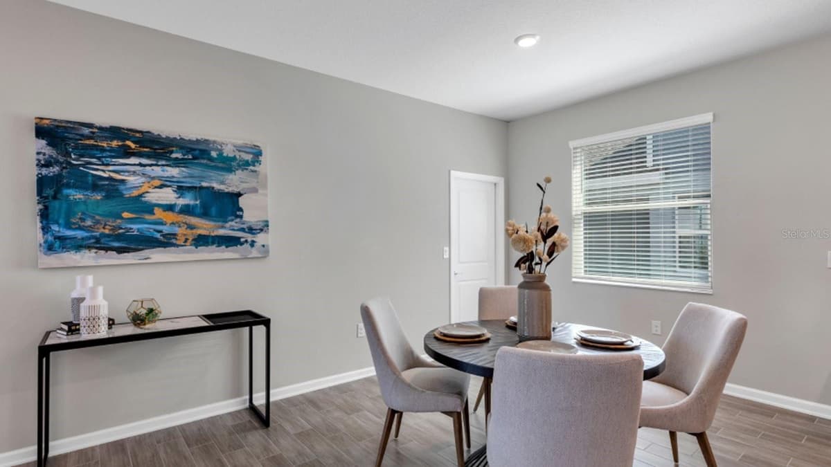 5594 RONIN DRIVE — photo 3 of 17