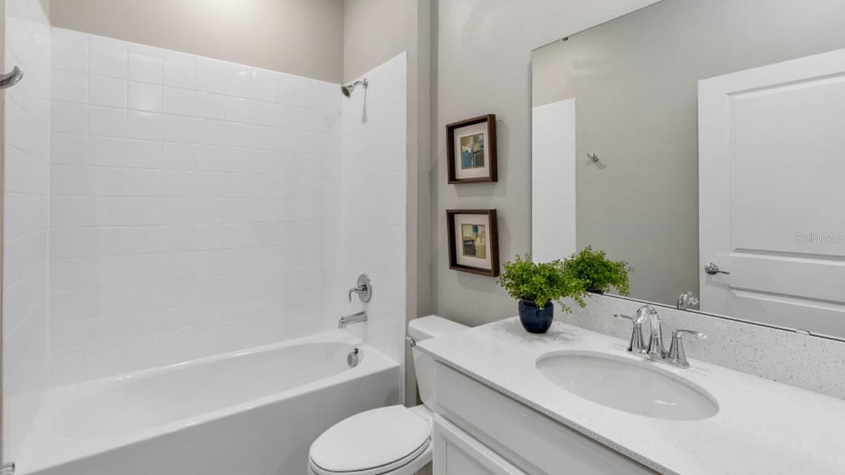 5594 RONIN DRIVE — photo 9 of 17