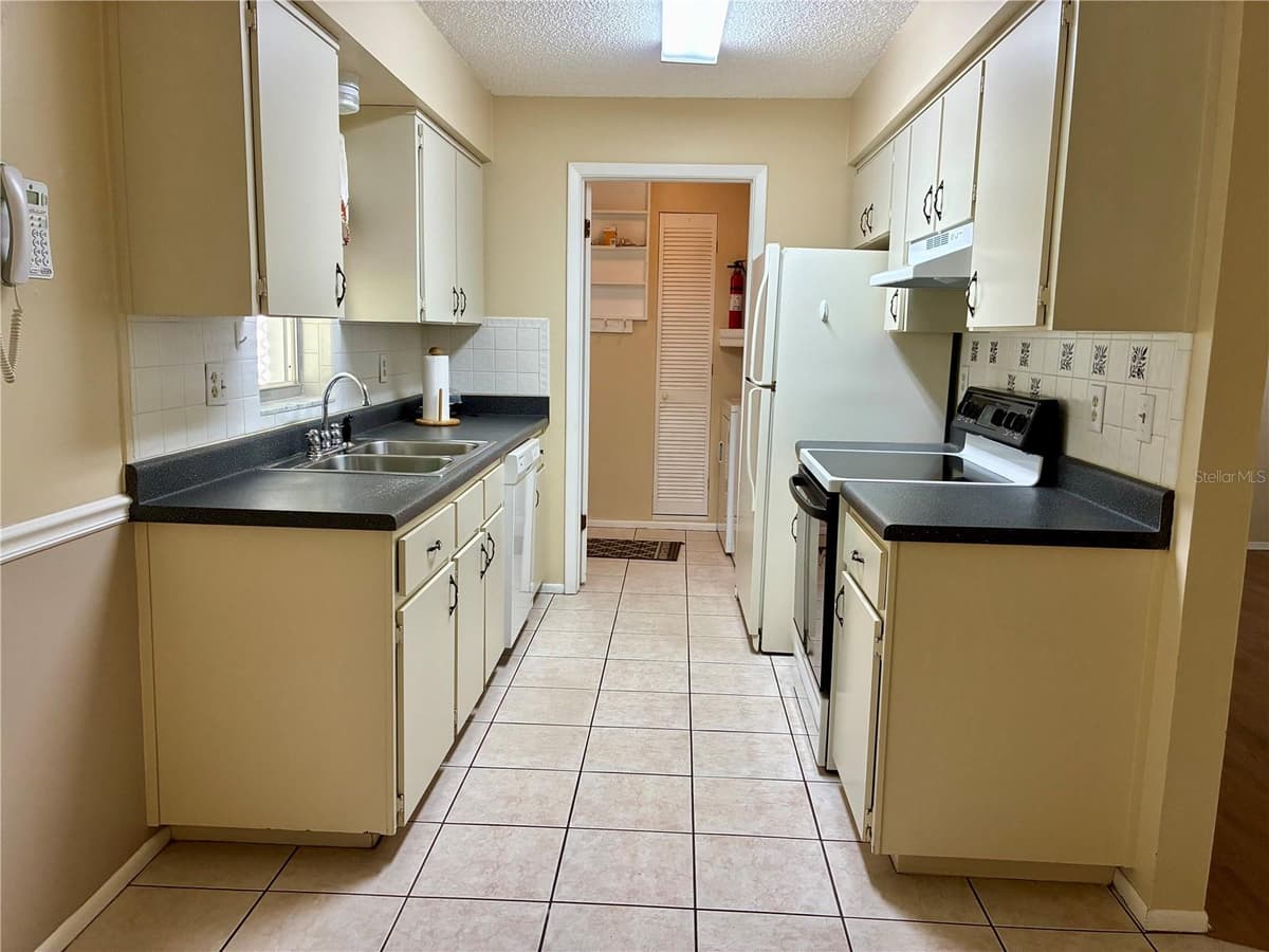 17620 CHORVAT AVENUE — photo 31 of 57