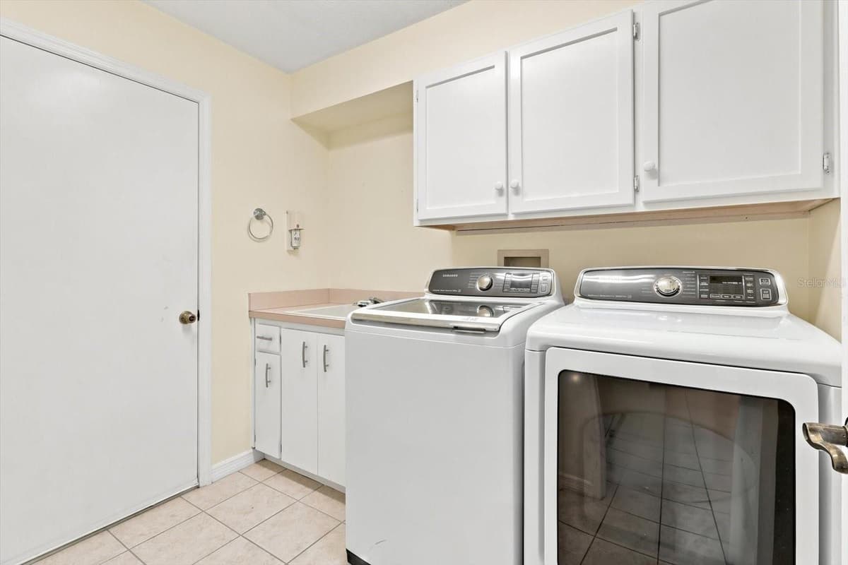 6 DUSTY MILLER COURT — photo 30 of 48