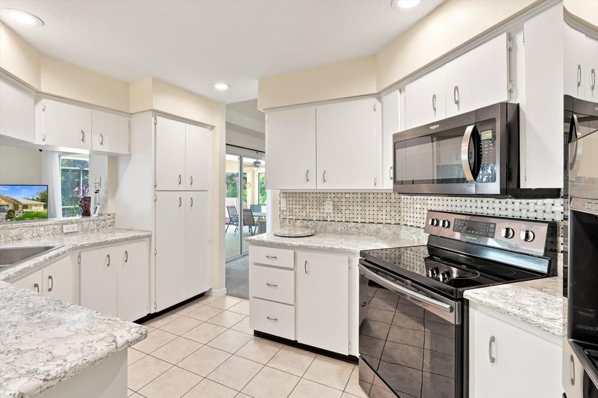 6 DUSTY MILLER COURT — photo 22 of 48