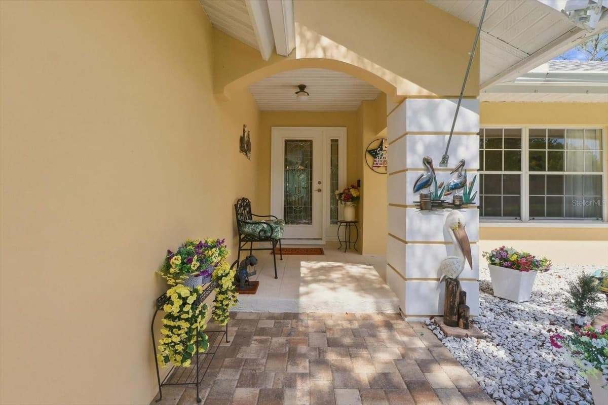 6 DUSTY MILLER COURT — photo 4 of 48