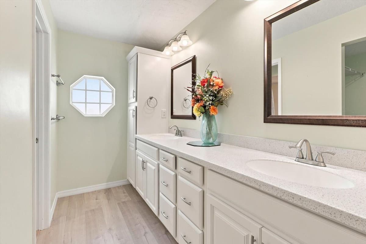 6 DUSTY MILLER COURT — photo 14 of 48