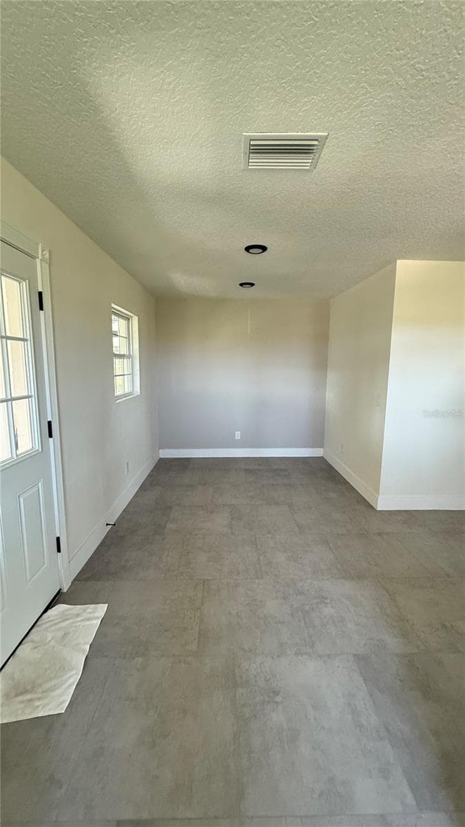 606 RIDGEWOOD AVENUE — photo 8 of 19