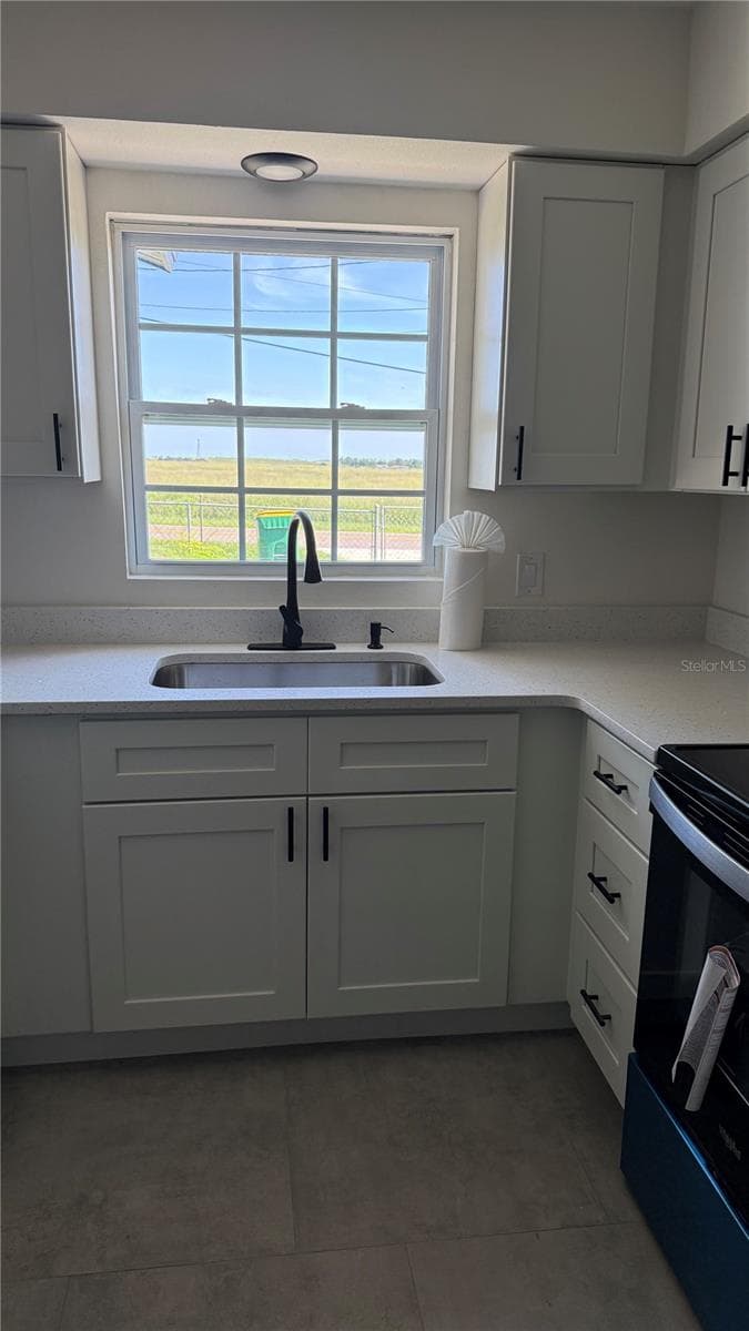 606 RIDGEWOOD AVENUE — photo 4 of 19