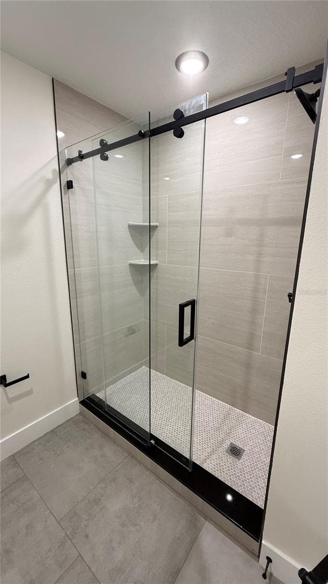 606 RIDGEWOOD AVENUE — photo 11 of 19