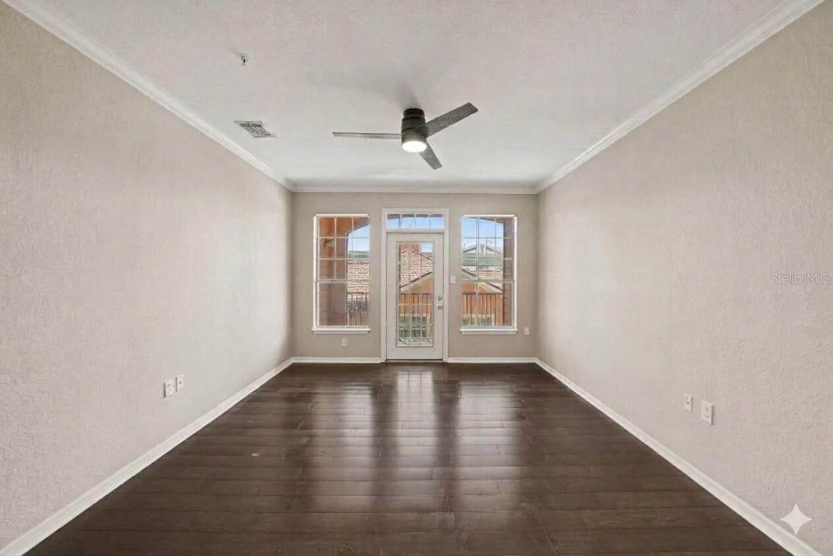 5000 CULBREATH KEY WAY — photo 10 of 32