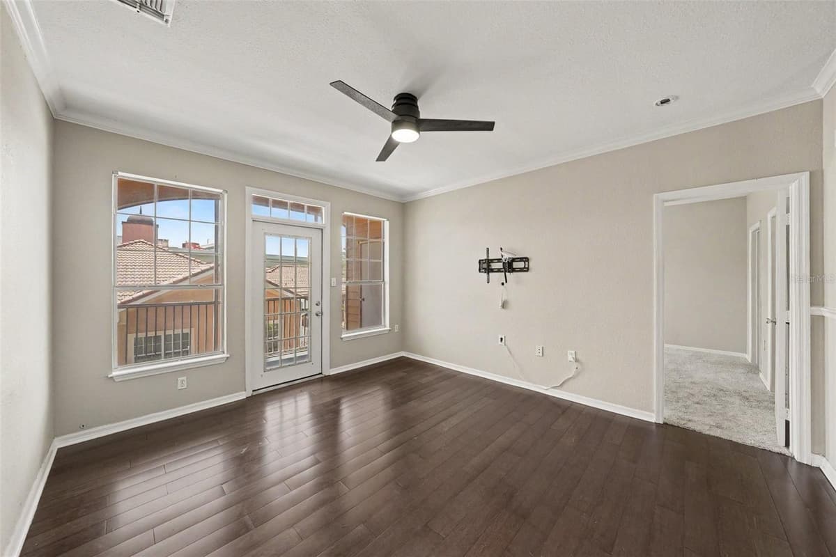 5000 CULBREATH KEY WAY — photo 11 of 32