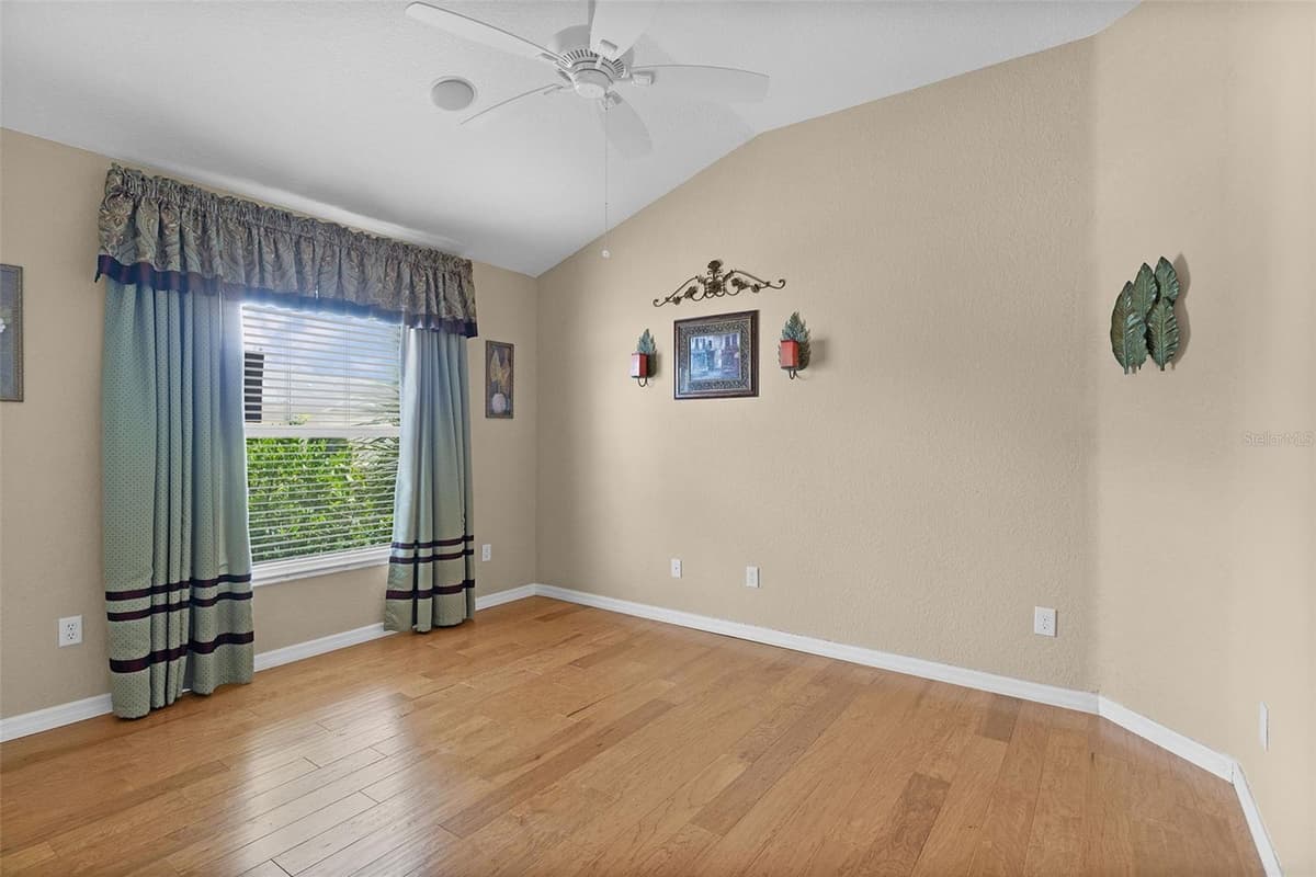 1652 ZANZIBAR PLACE — photo 45 of 46