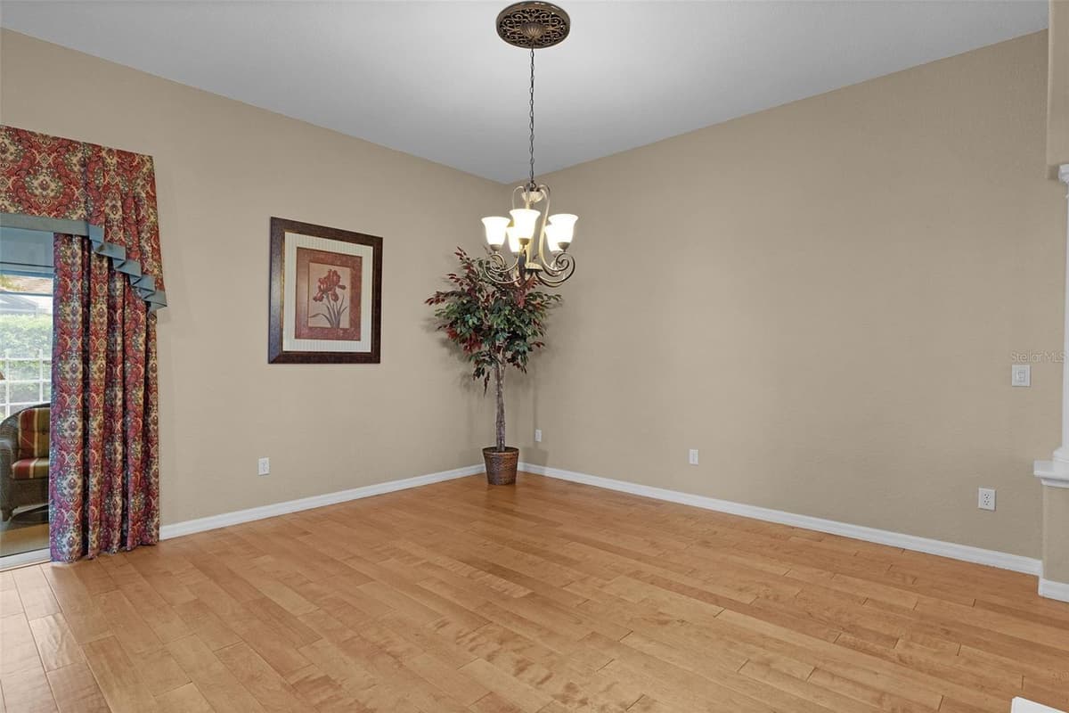 1652 ZANZIBAR PLACE — photo 38 of 46