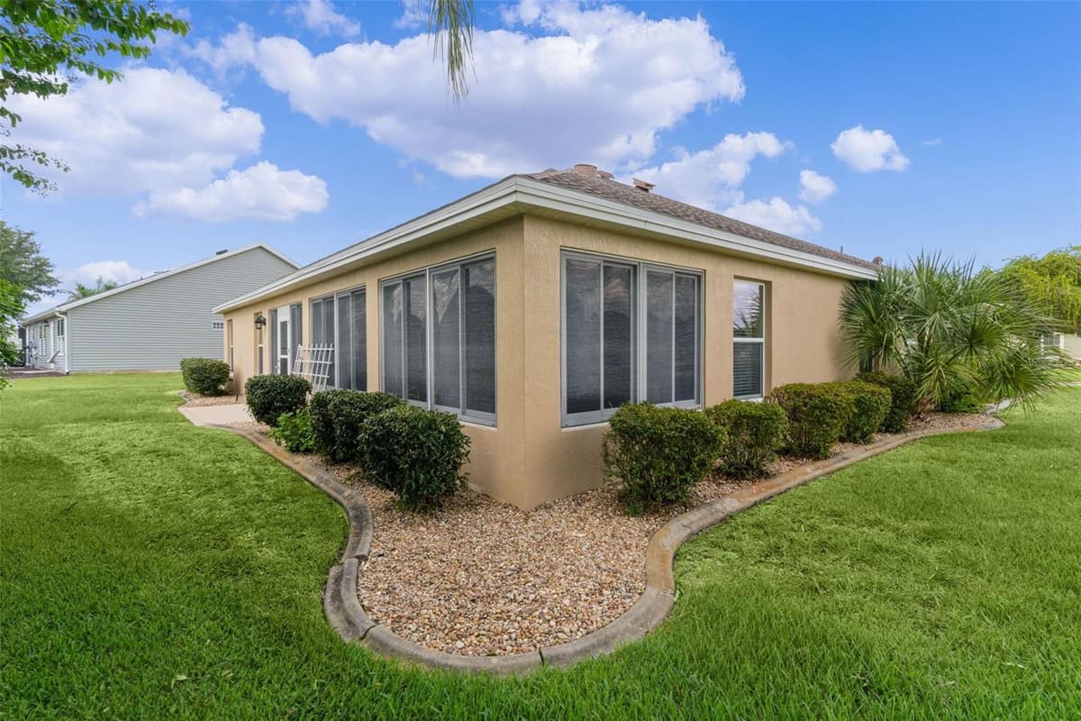 1652 ZANZIBAR PLACE — photo 7 of 46