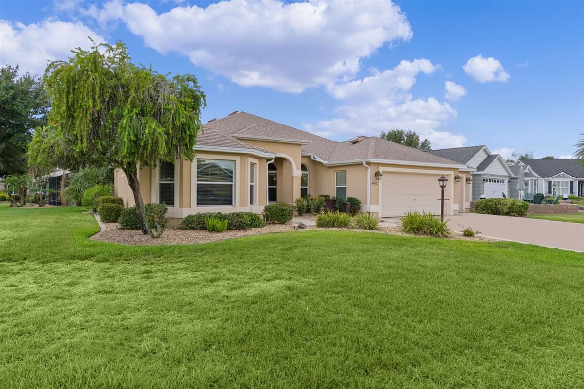 1652 ZANZIBAR PLACE — photo 10 of 46