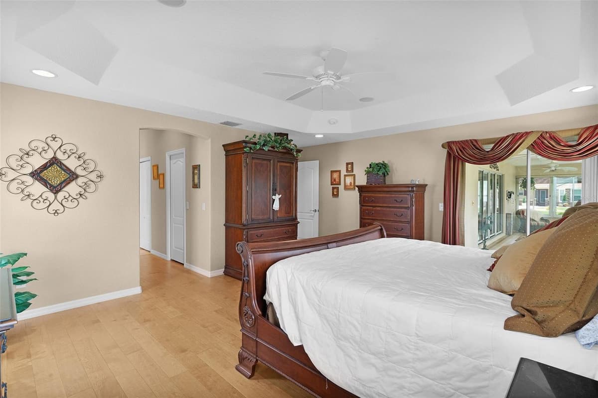 1652 ZANZIBAR PLACE — photo 28 of 46