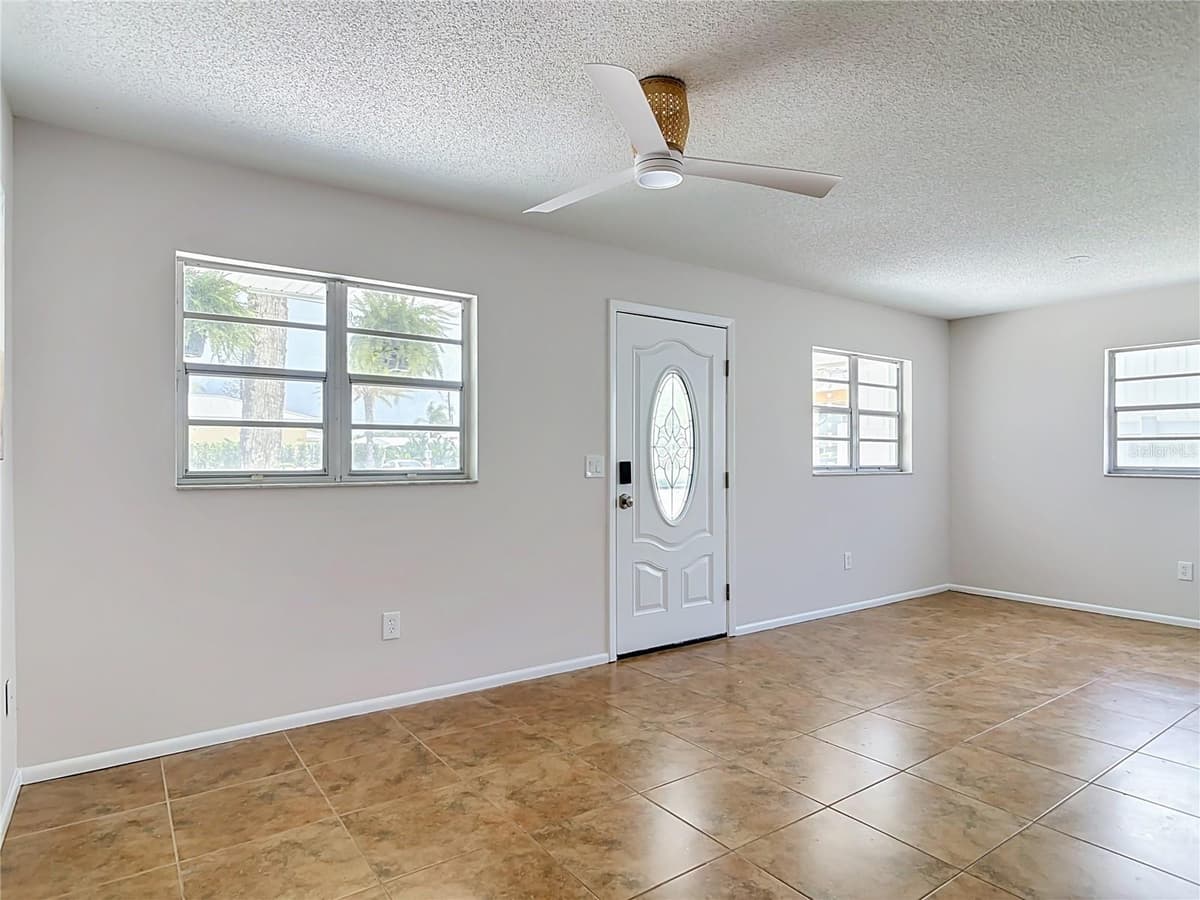 220 CRAWFORD ROAD — photo 8 of 45