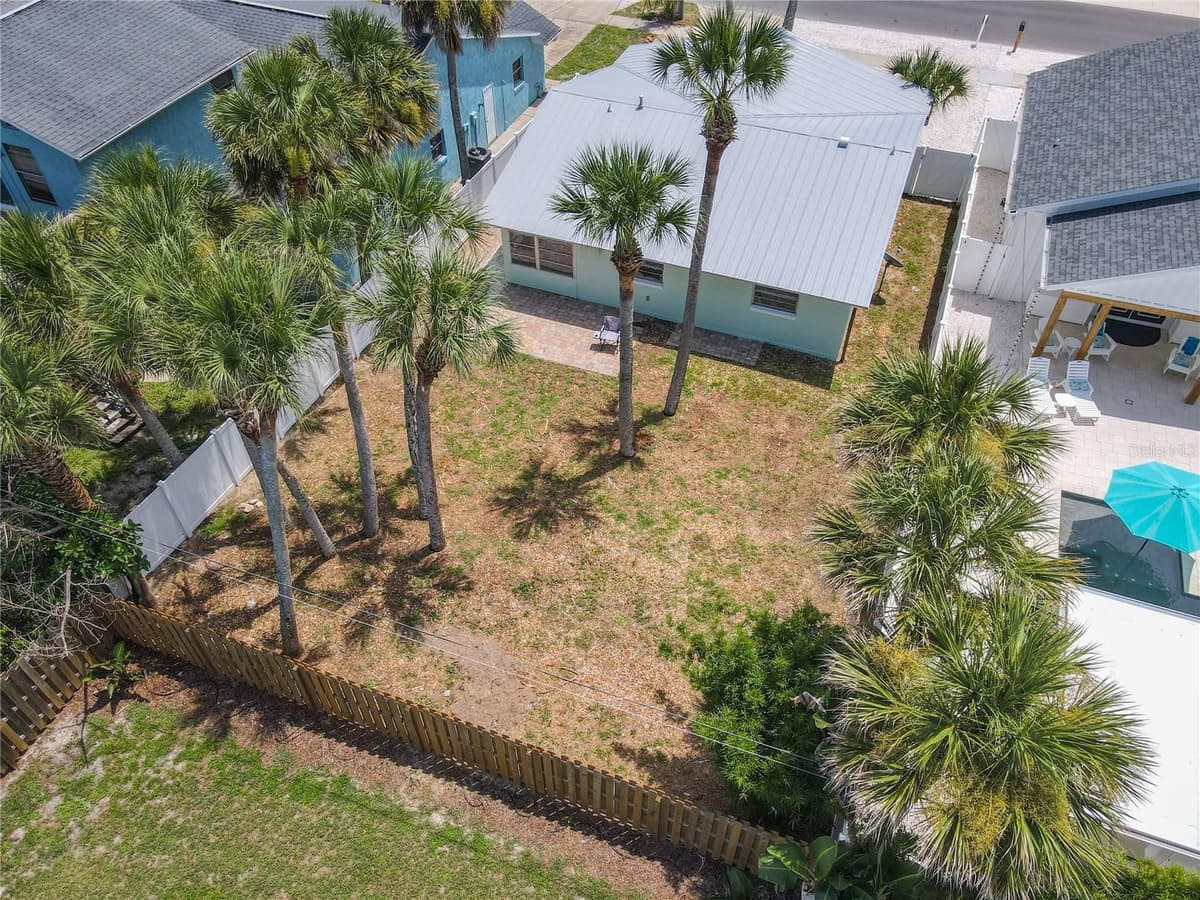 220 CRAWFORD ROAD — photo 44 of 45
