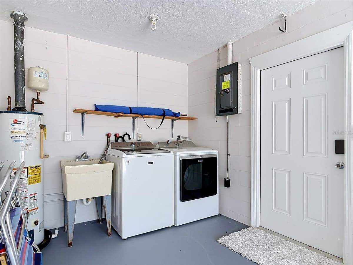 220 CRAWFORD ROAD — photo 32 of 45