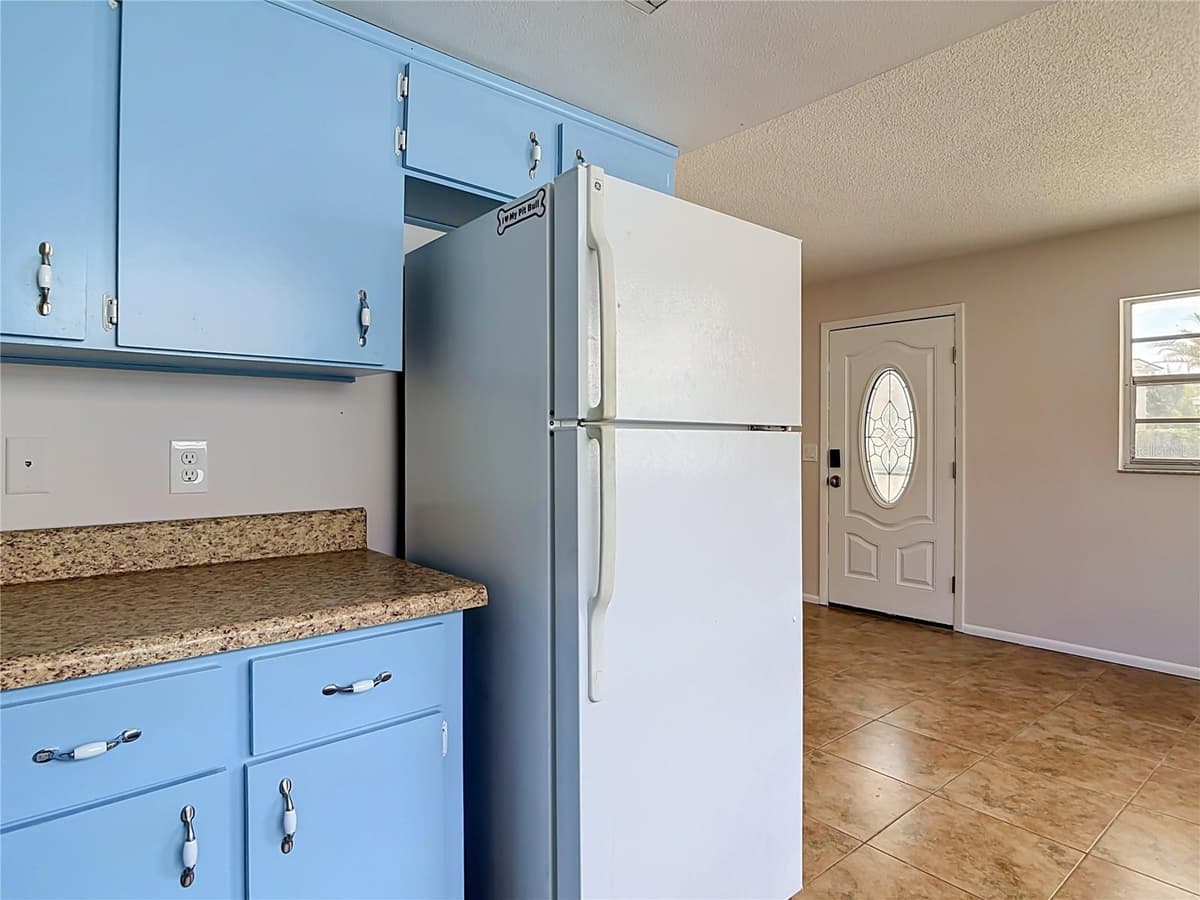 220 CRAWFORD ROAD — photo 18 of 45