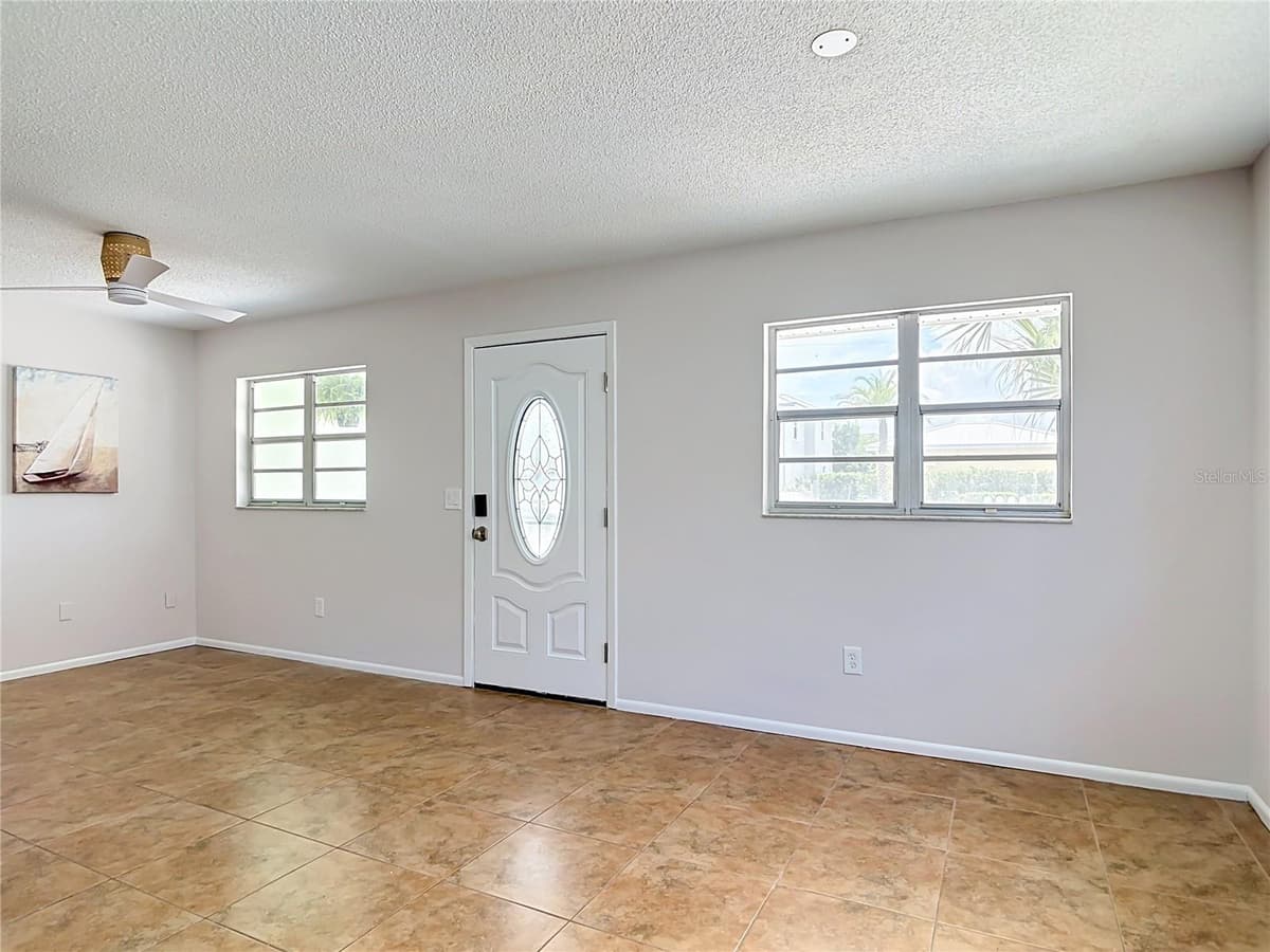 220 CRAWFORD ROAD — photo 10 of 45
