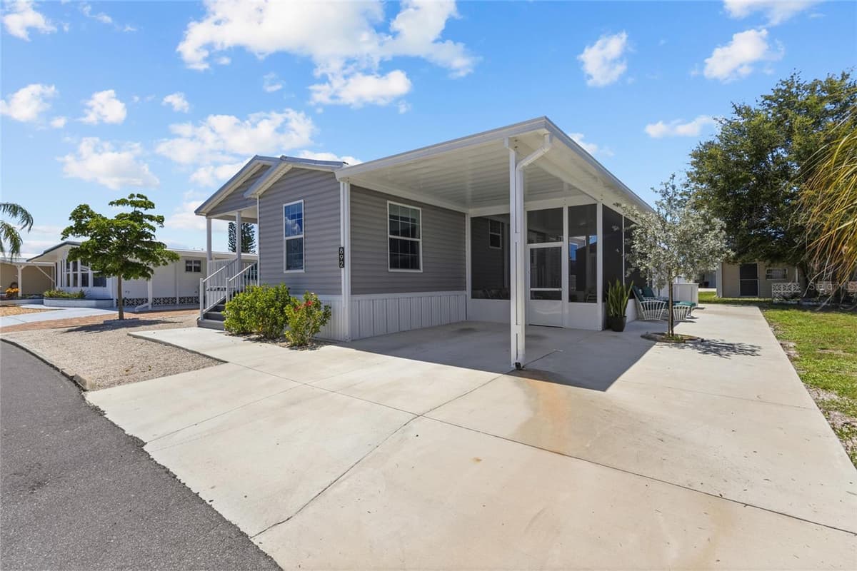 892 GRADO DRIVE — photo 3 of 22