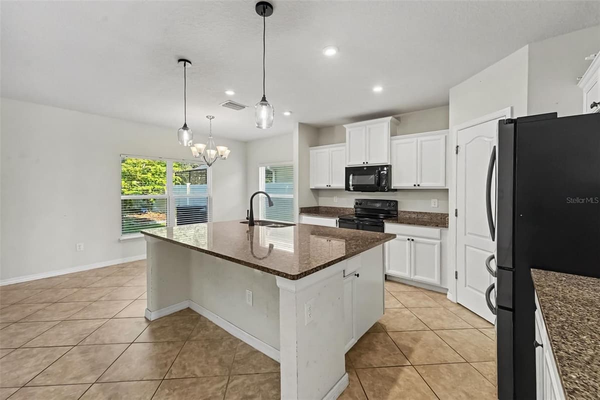 2121 BRANDING IRON COURT — photo 10 of 30