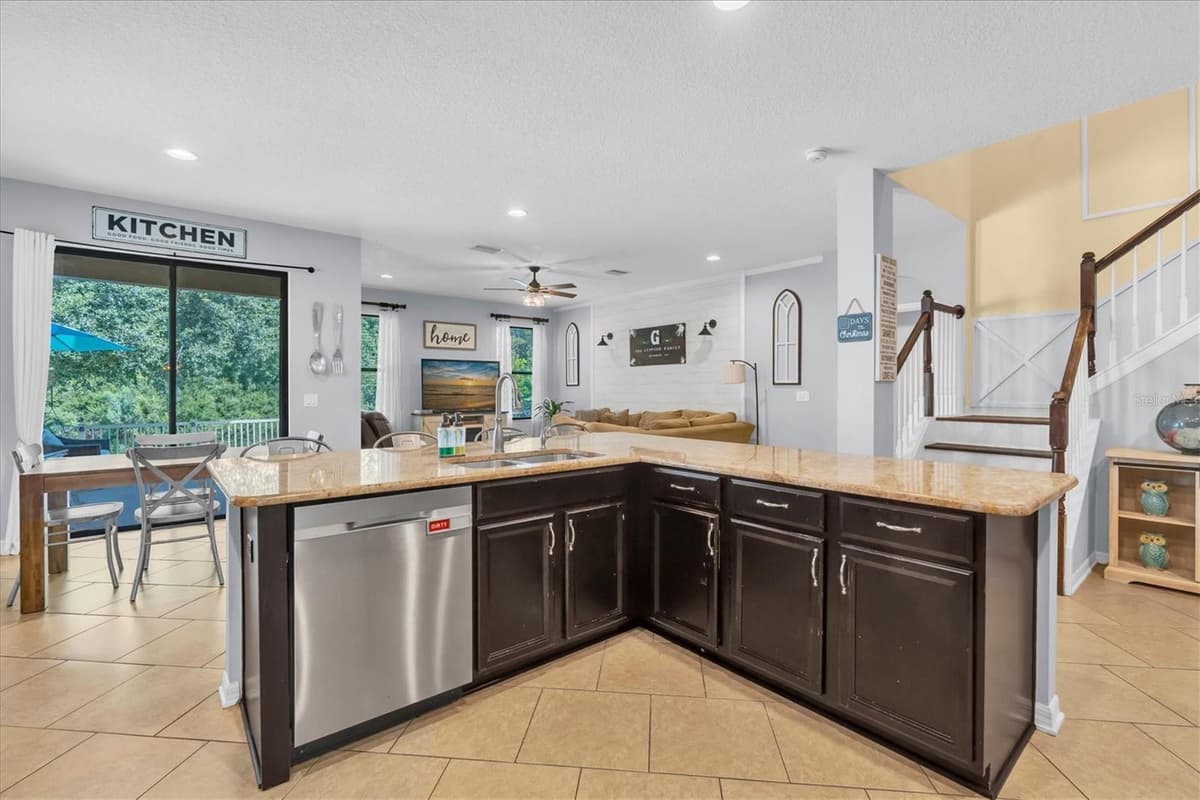 1307 KETZAL DRIVE — photo 9 of 55