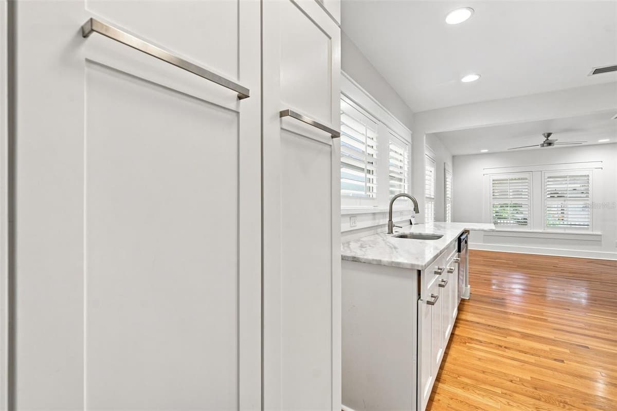 719 BUNGALOW TERRACE — photo 38 of 46