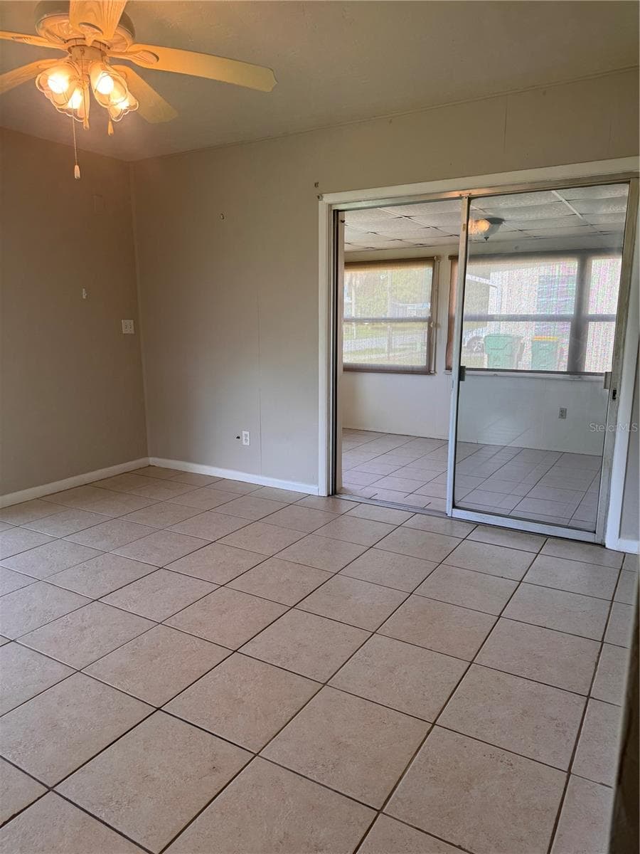 21922 HERNANDO AVENUE — photo 12 of 26